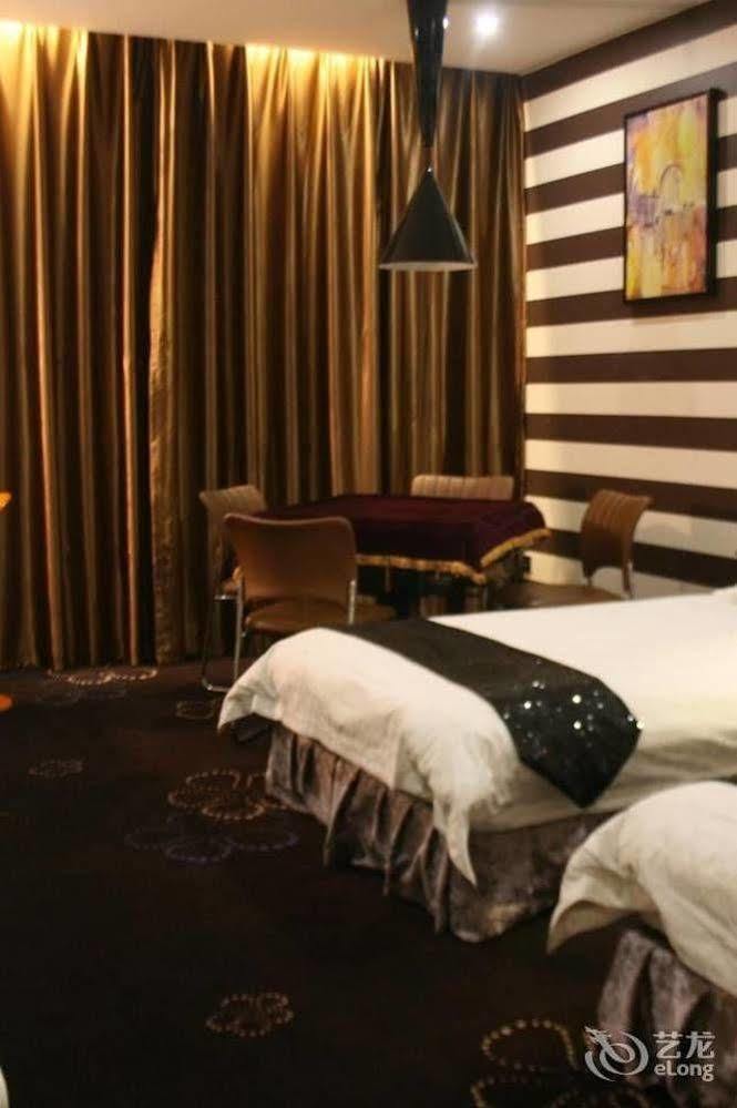 Victoria Hotel Luoyang  Exterior photo