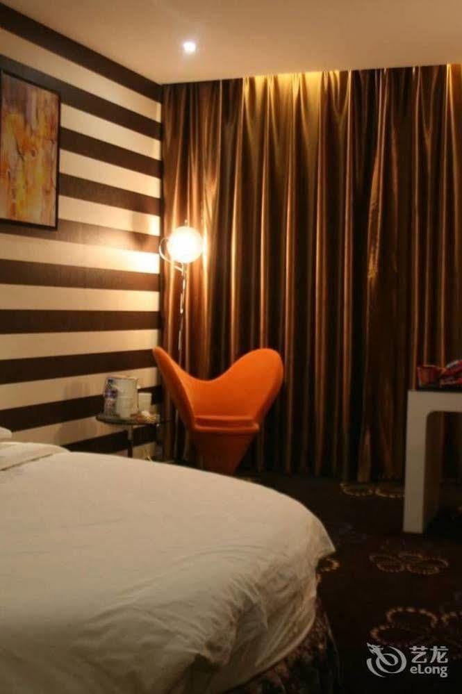 Victoria Hotel Luoyang  Exterior photo