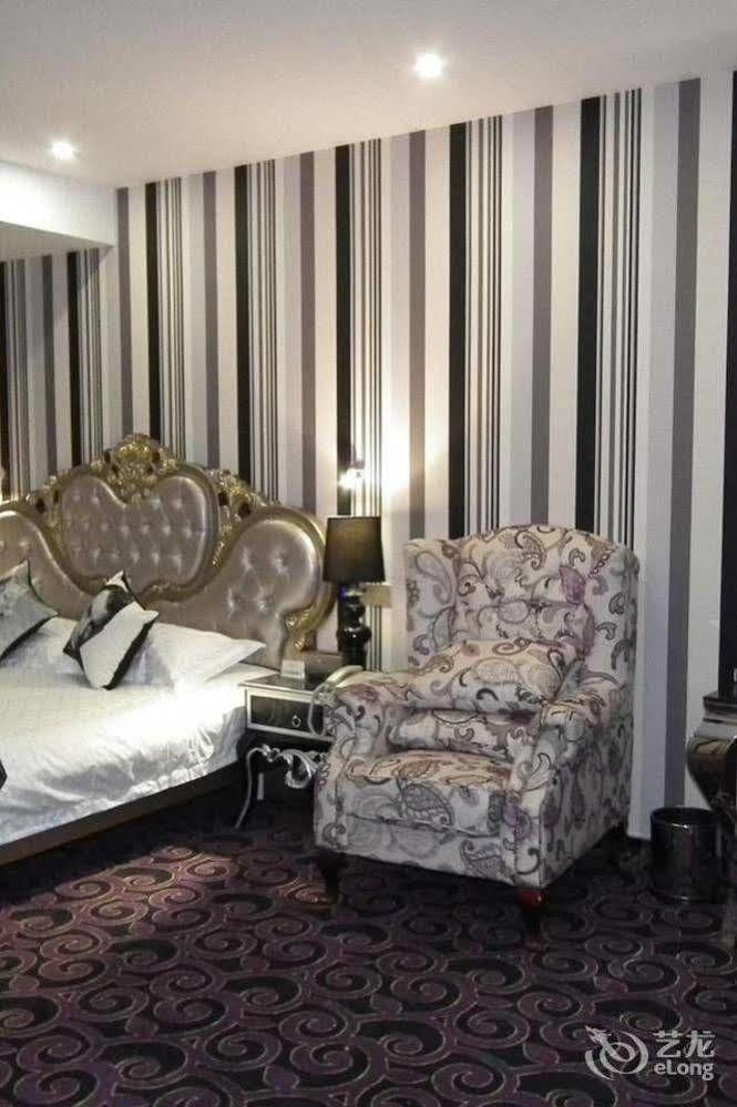 Victoria Hotel Luoyang  Exterior photo